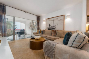4 Perissa- Luxury beach break